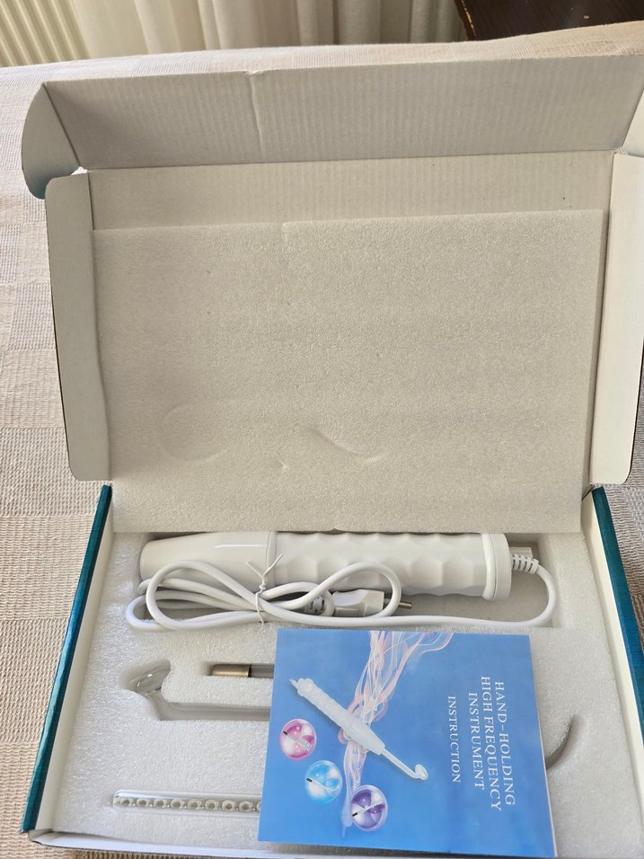 Beyaz El Tipi Yüz Temizleme Cihazı - Görsel 3