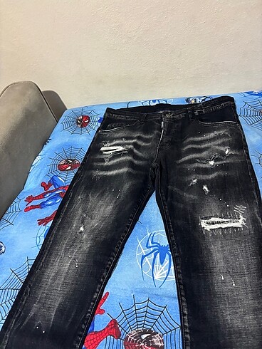 DSQUARED 2 JEANS