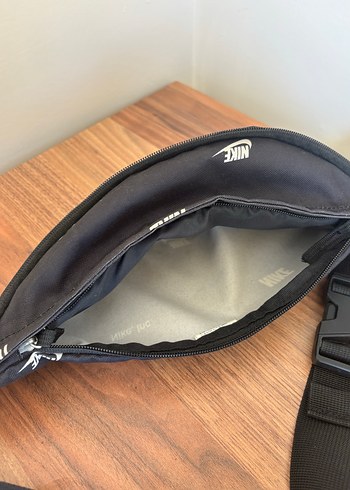 Nike Orijinal Baskılı Siyah Kemerli Bel Çantası - Görsel 4