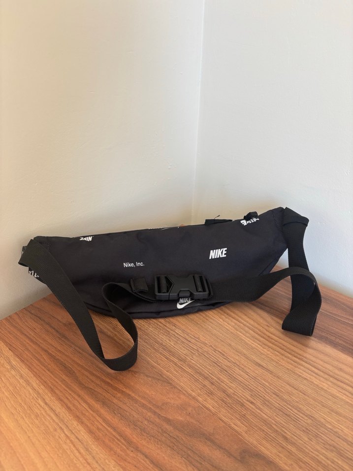 Nike Orijinal Baskılı Siyah Kemerli Bel Çantası - Görsel 2