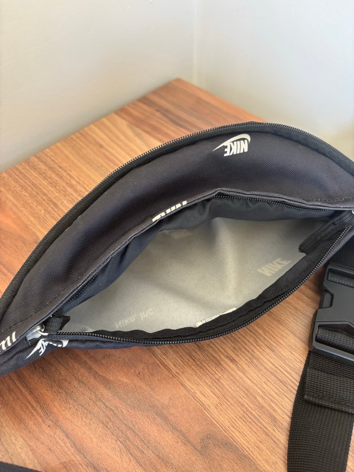 Nike Orijinal Baskılı Siyah Kemerli Bel Çantası - Görsel 4