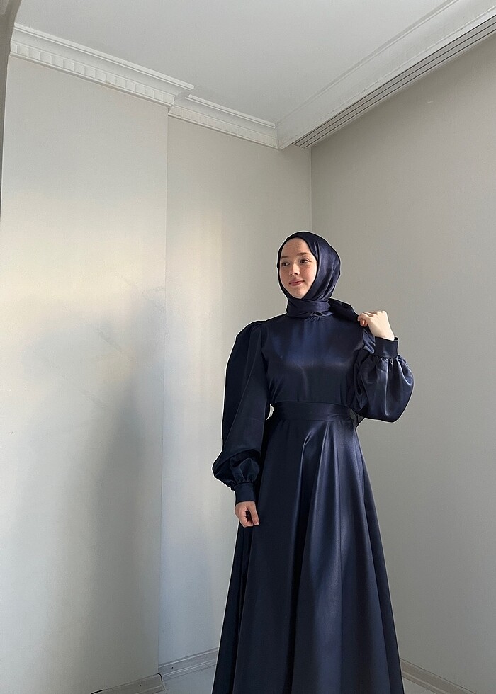 Saten elbise - Görsel 2