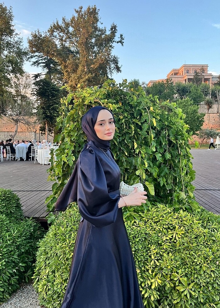 Lacivert saten abiye ? - Görsel 3