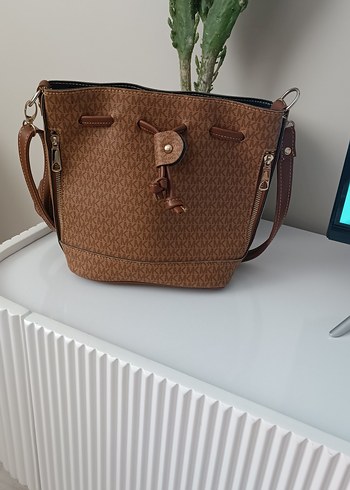 Kahverengi Deri Kadın Omuz Çantası - Görsel 2