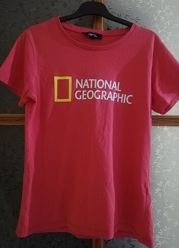 National Geographic Tshirttt
