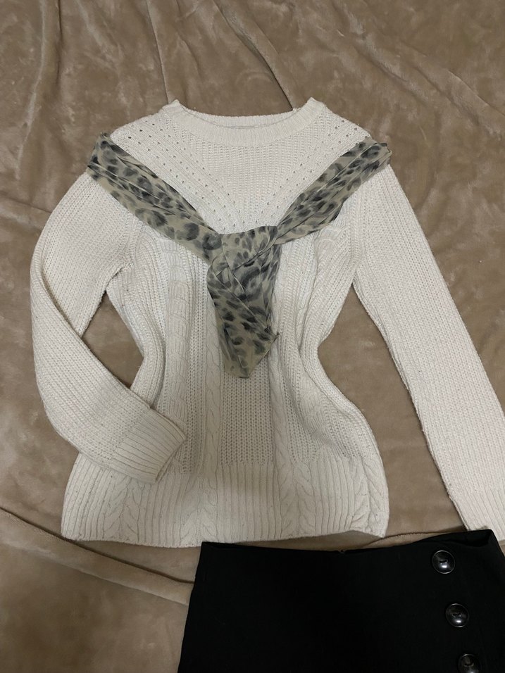 Beyaz Örgü Kadın Kazak - Görsel 2