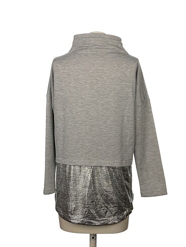 m Beden Diğer Sweatshirt %70 İndirimli.
