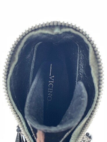 39 Beden siyah Renk Vintage Love Bot %70 İndirimli.