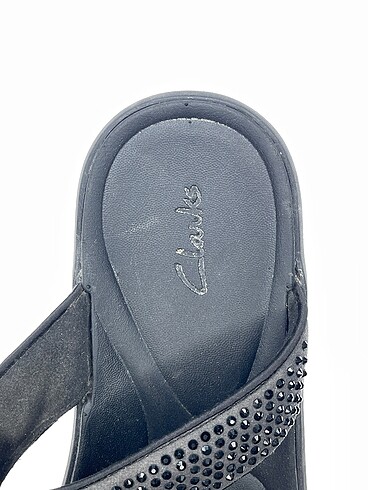 40 Beden siyah Renk Clarks Ayakkabı / Terlik %70 İndirimli.
