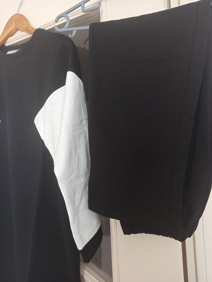 Siyah Beyaz sweat ikili takım - Görsel 3