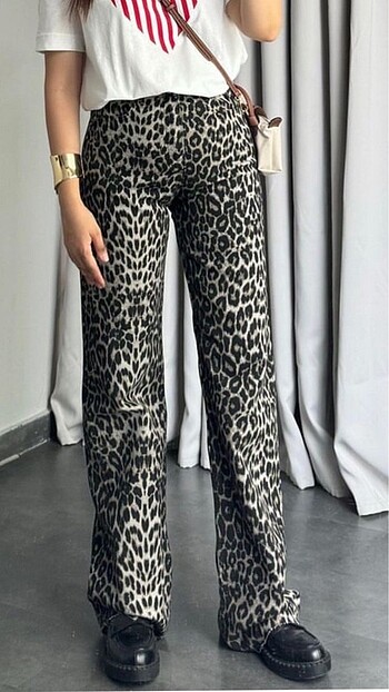 Zara Leopar jean zara