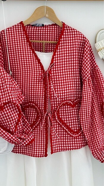 Kalplı zara model gömlek