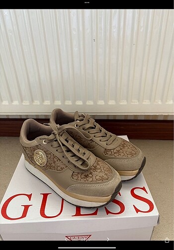Guess GUESS SNEAKER