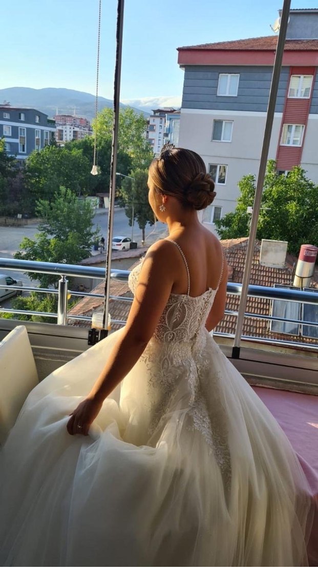 İnce Askılı Straplez A Kesim Gelinlik - Görsel 4