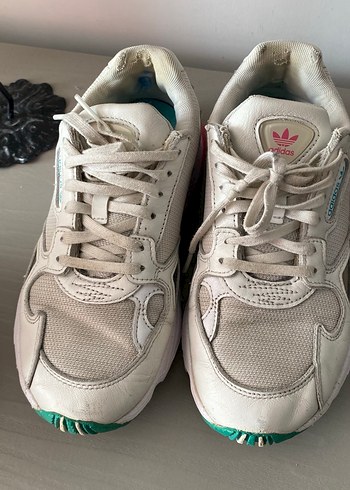 Beyaz Adidas Bağcıklı Stiletto Topuklu Spor Ayakkabı - Görsel 3