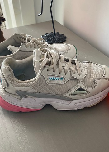 Beyaz Adidas Bağcıklı Stiletto Topuklu Spor Ayakkabı - Görsel 2