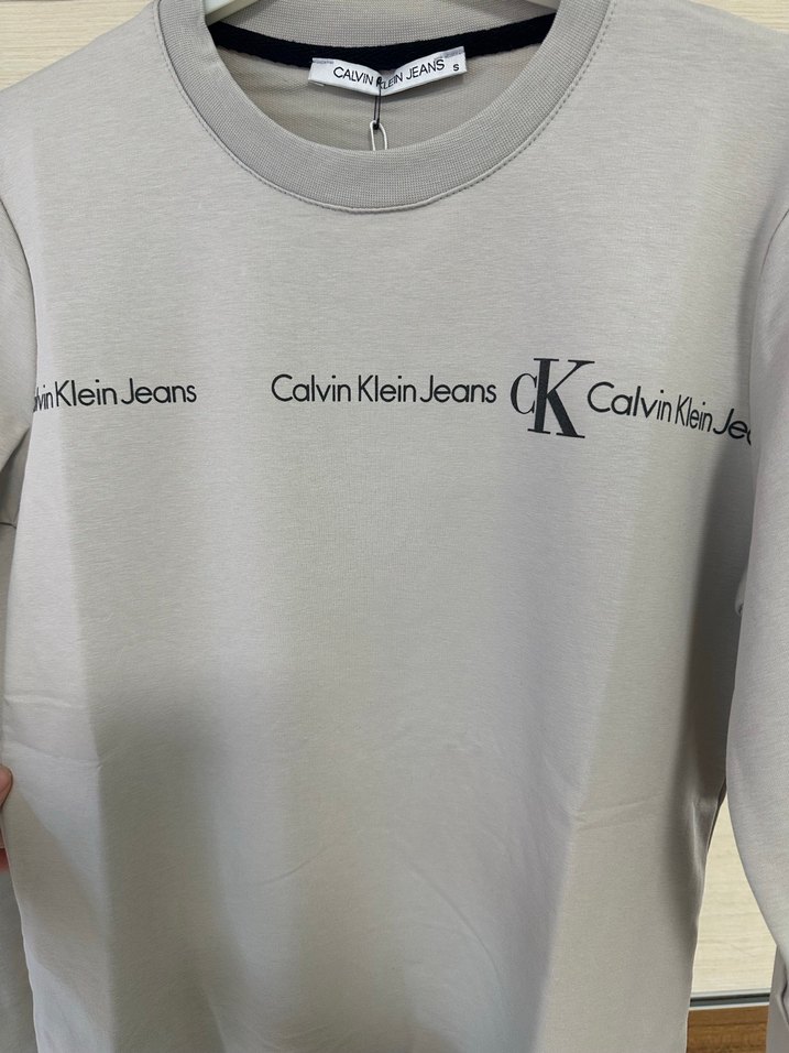 Calvin Klein Sweatshirt - Görsel 2
