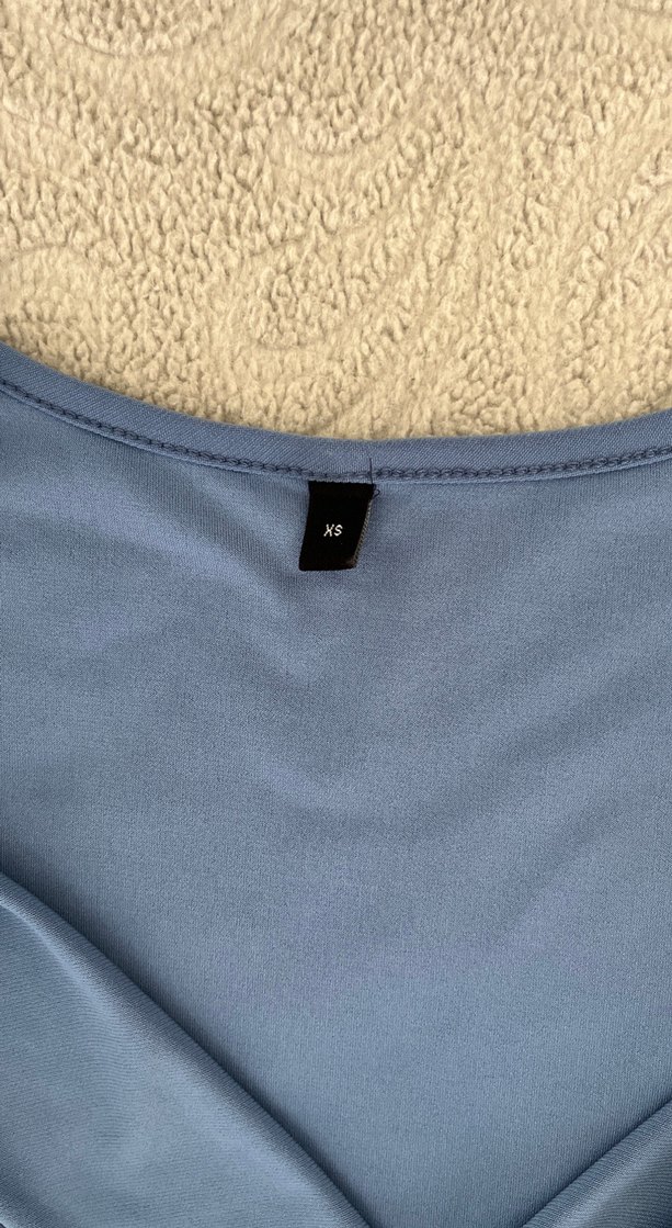 Drapeli V Yaka Mavi Uzun Kollu Bluz - Görsel 3