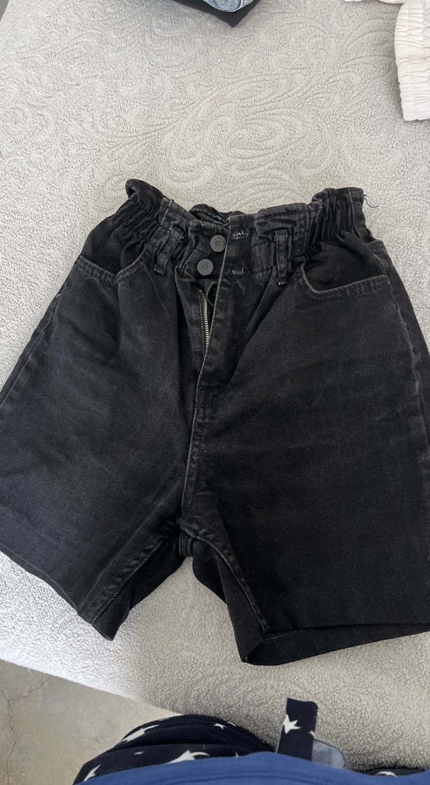 Düğmeli Siyah Kadın Midi Kot Şort - Görsel 2