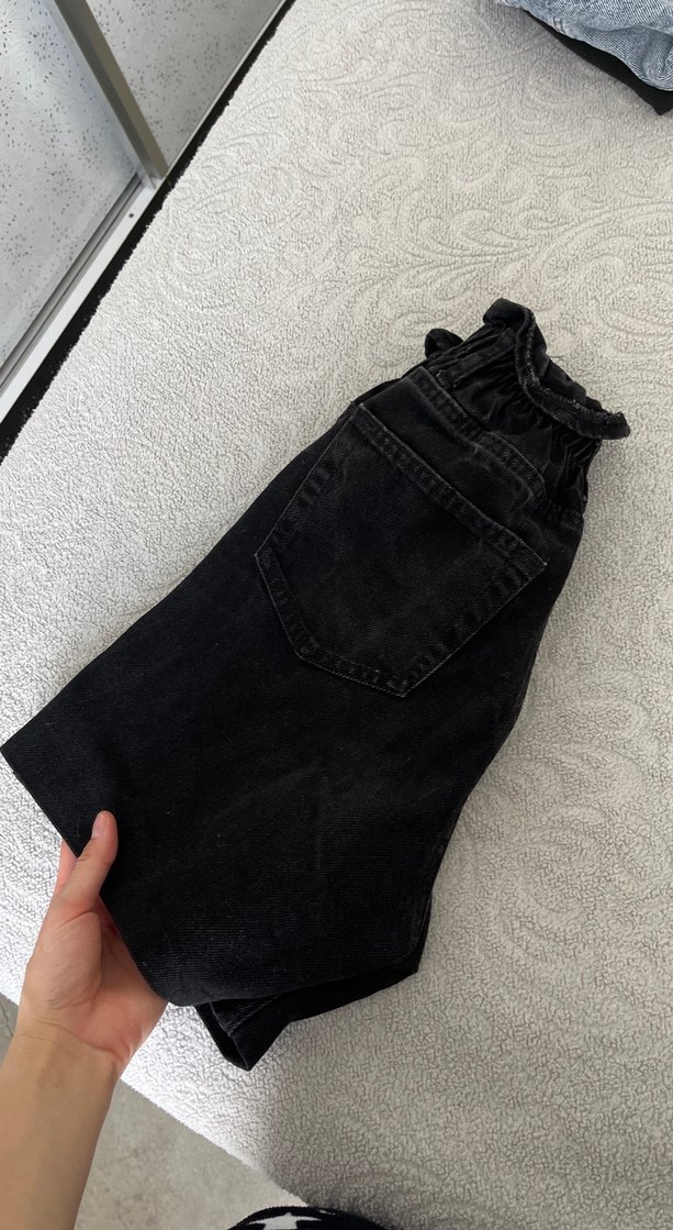 Düğmeli Siyah Kadın Midi Kot Şort - Görsel 3