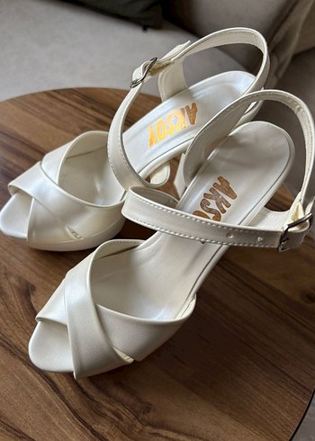 Beyaz Platform Topuklu Gece Ayakkabısı - Görsel 3