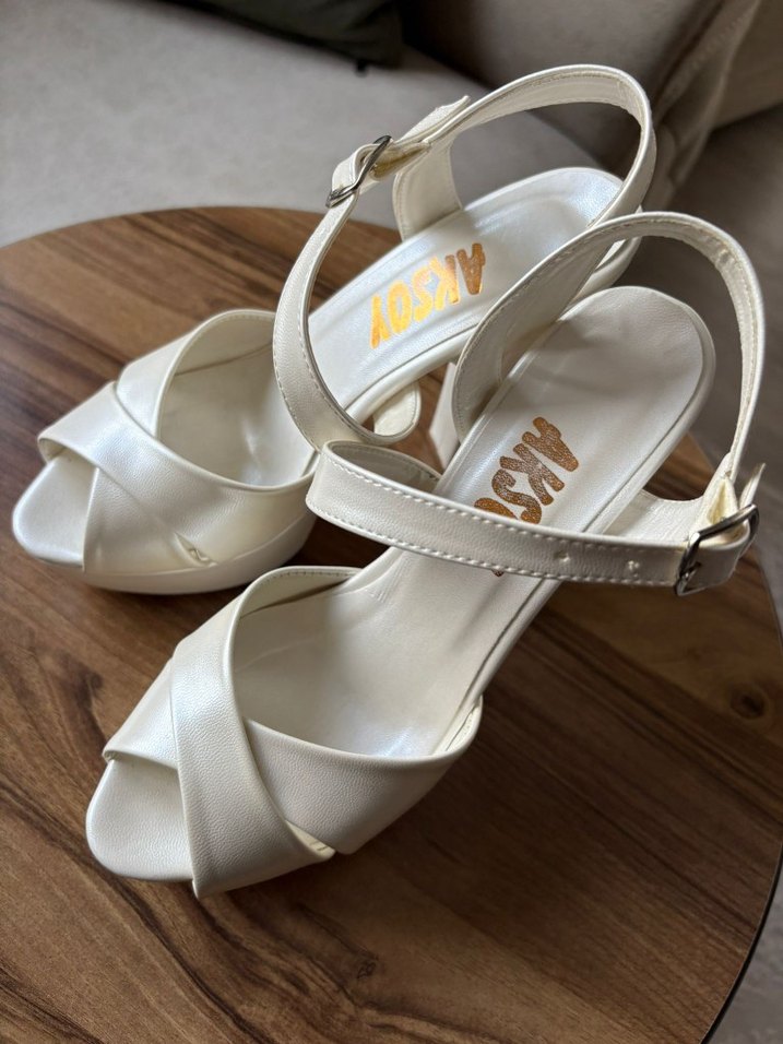 Beyaz Platform Topuklu Gece Ayakkabısı - Görsel 3