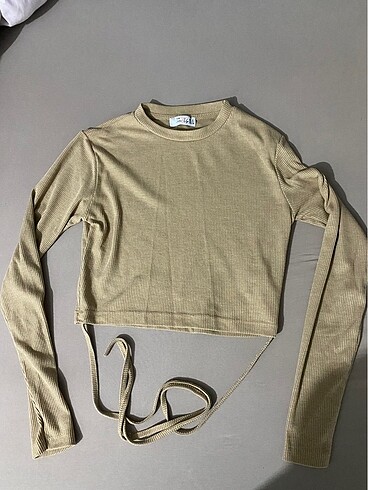 beli bağlamalı bej crop