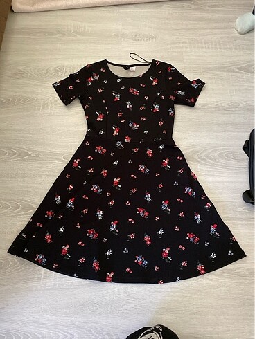 H&M Elbise