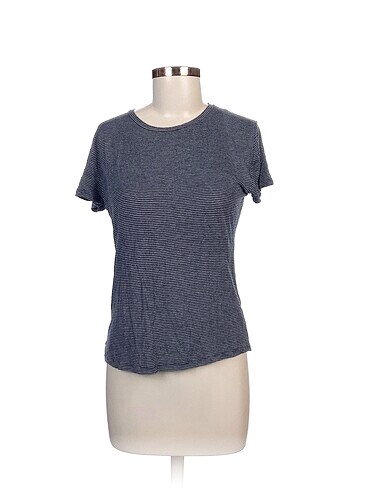 Zara T-shirt %70 İndirimli.