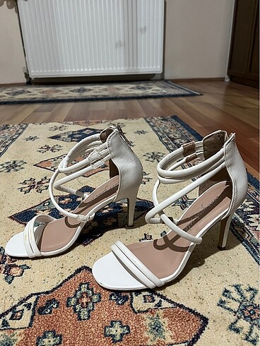38 Beden New look beyaz topuklu ayakkabı
