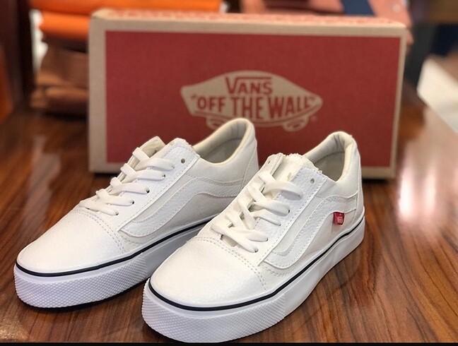 Ucuza beyaz VANS