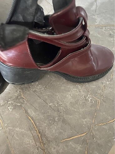 40 Beden Yeni sezon model aldım 2 kere giydim