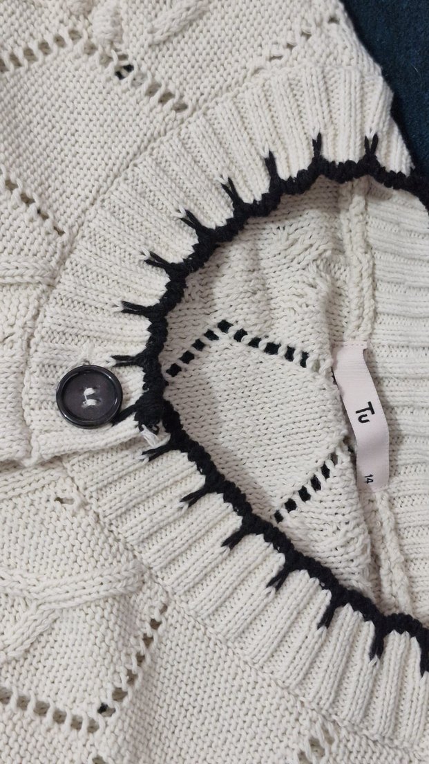 Kadın Beyaz Kısa Kollu Örgü Hırka - Görsel 3