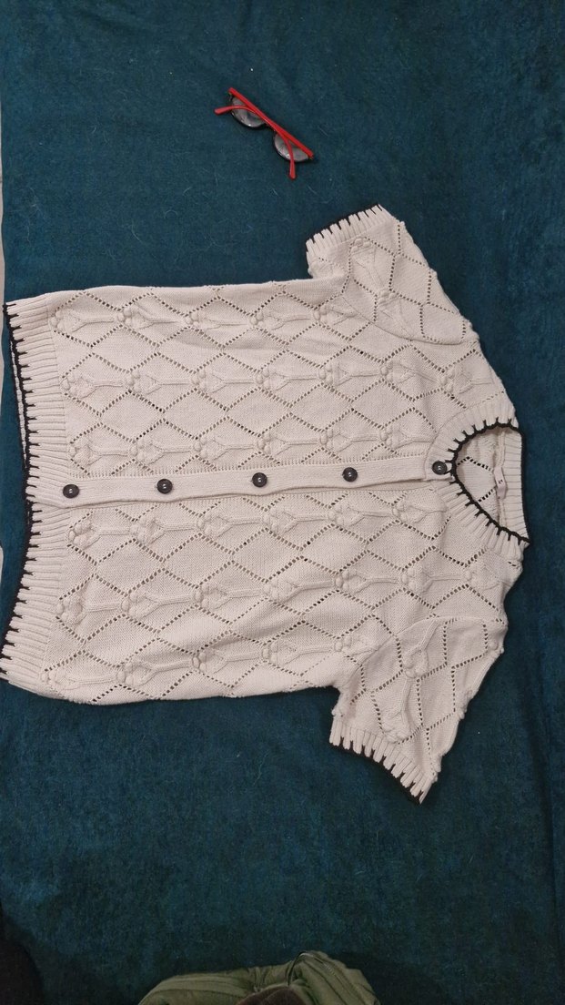 Kadın Beyaz Kısa Kollu Örgü Hırka - Görsel 2