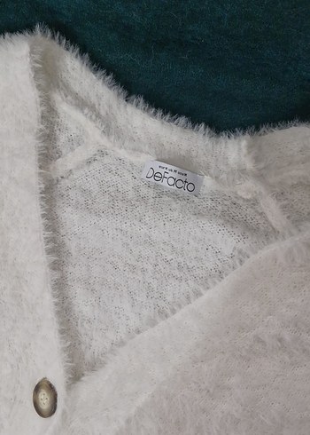 Düğmeli beyaz Hırka - Görsel 4