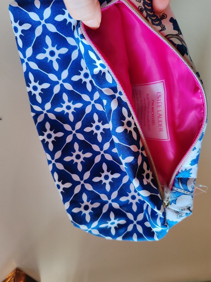 Estee Lauder Makyaj Çantası - Görsel 2