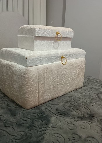 Beyaz ve Gri Makyaj Düzenleyici Kutular - Görsel 3