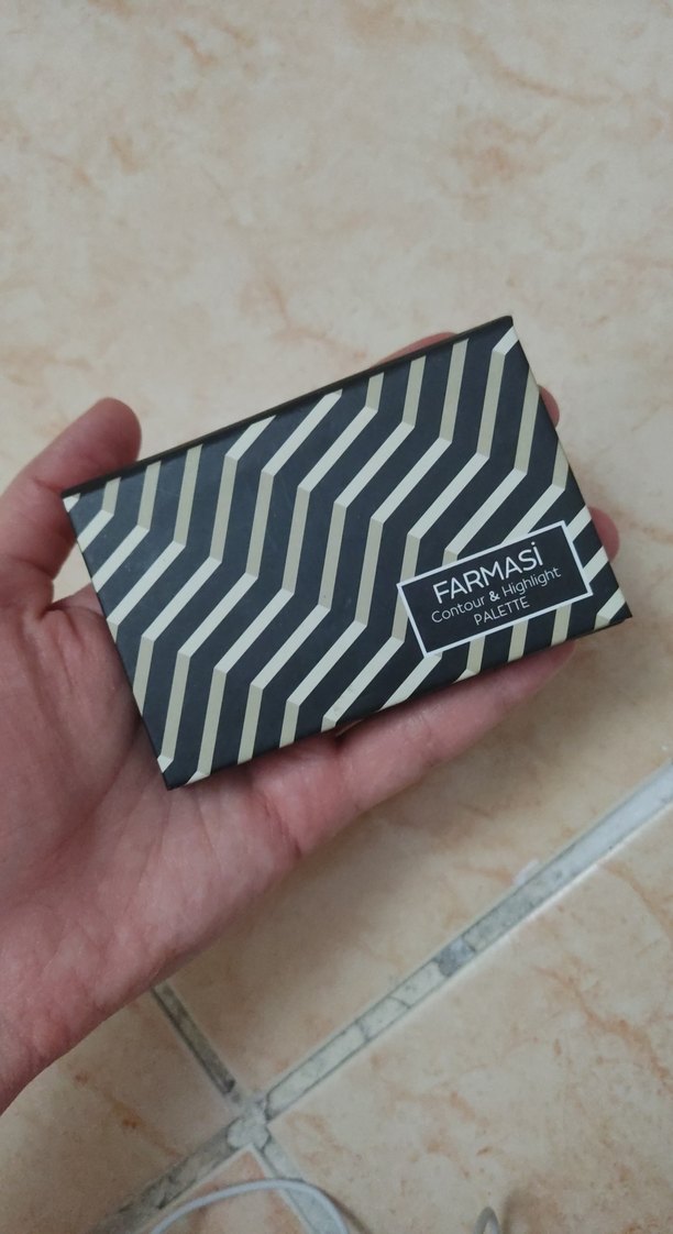 Farmasi Kontur ve Aydınlatıcı Paleti - Görsel 4