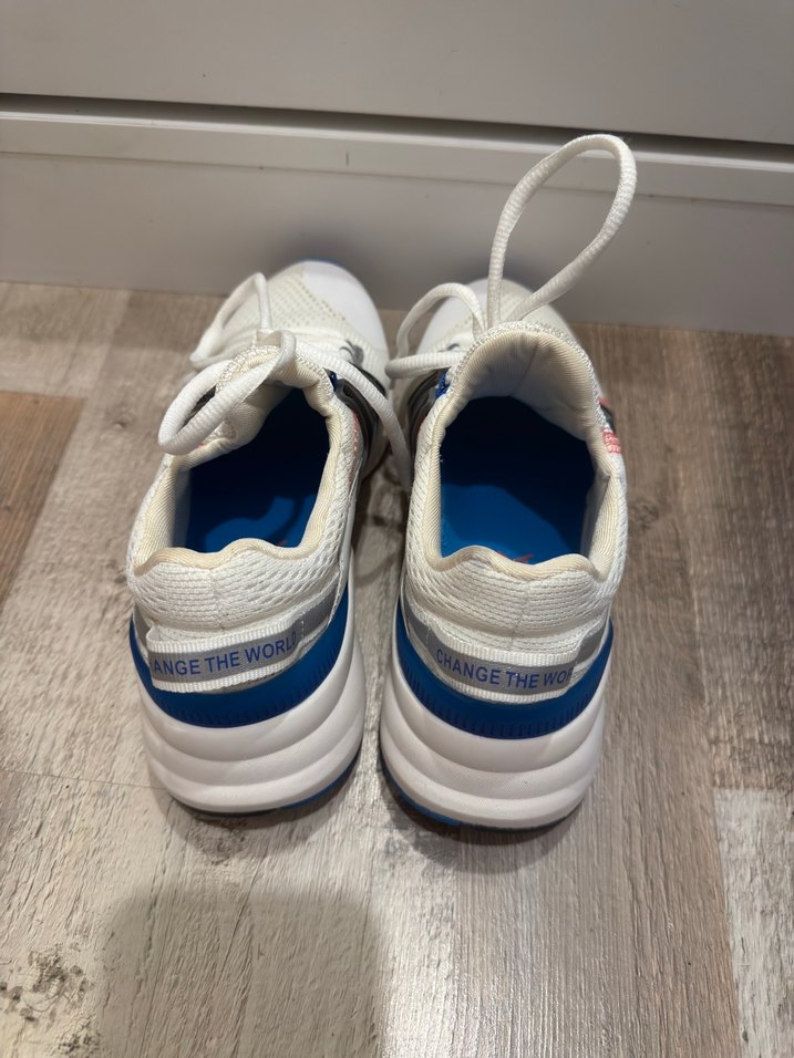 Beyaz Bağcıklı Kadın Spor Ayakkabı - Görsel 4