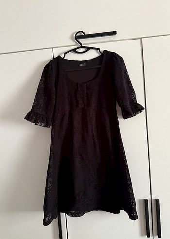 Dantel Detaylı Siyah kısa elbise - Görsel 3