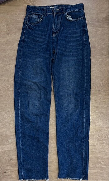 Bershka Mavi jean