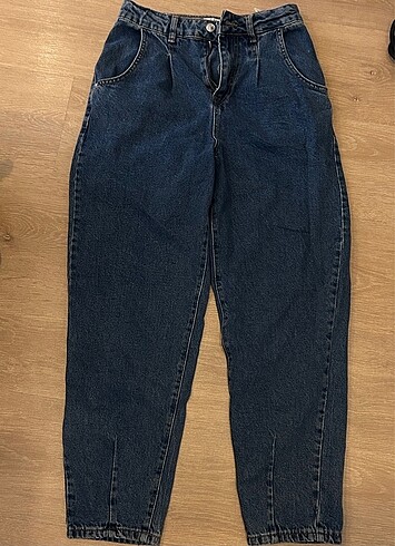Bershka Mavi jean