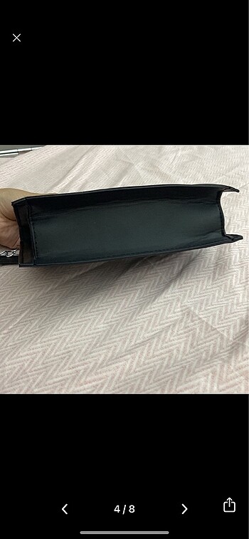 Beden siyah Renk Çapraz Desenli Zincir Askılı Siyah Çanta