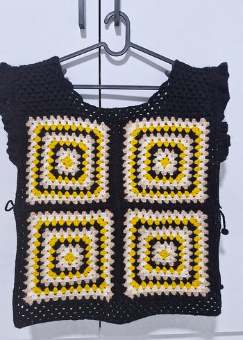 El Örgüsü Kare Motifli Yelek - Görsel 3