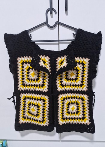 El Örgüsü Kare Motifli Yelek - Görsel 2