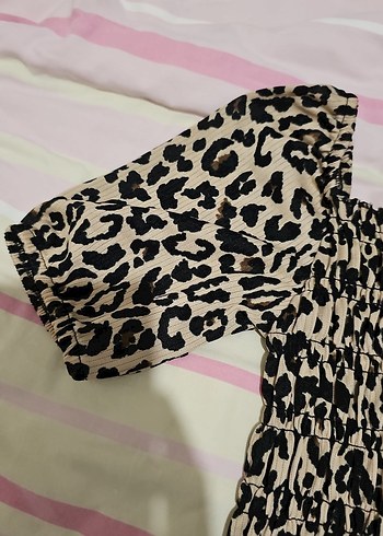 Leopar Desenli Kısa Kollu bluz - Görsel 4