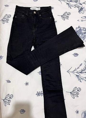 Bershka Jean (Flare model)