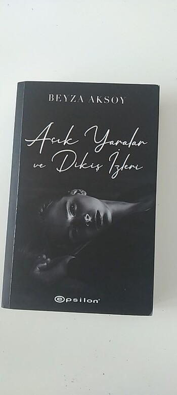 Açık yaralar ve dikiş izleri 