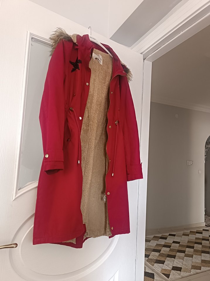 Kürklü Kırmızı Kadın Uzun Mont - Görsel 4