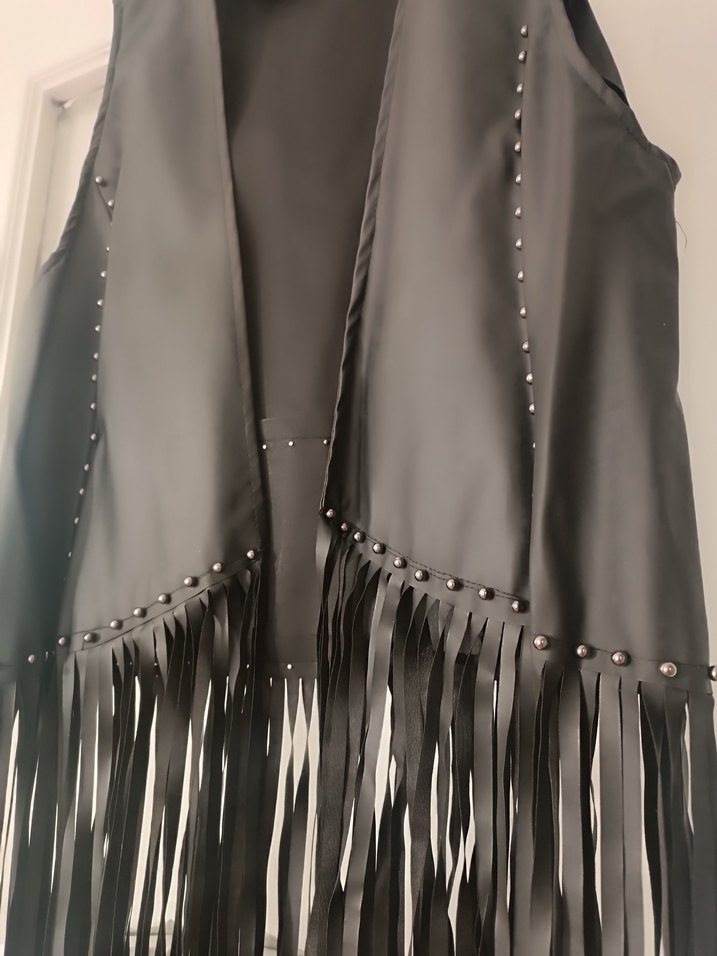 Siyah Deri Püsküllü Uzun Kadın Yelek - Görsel 4